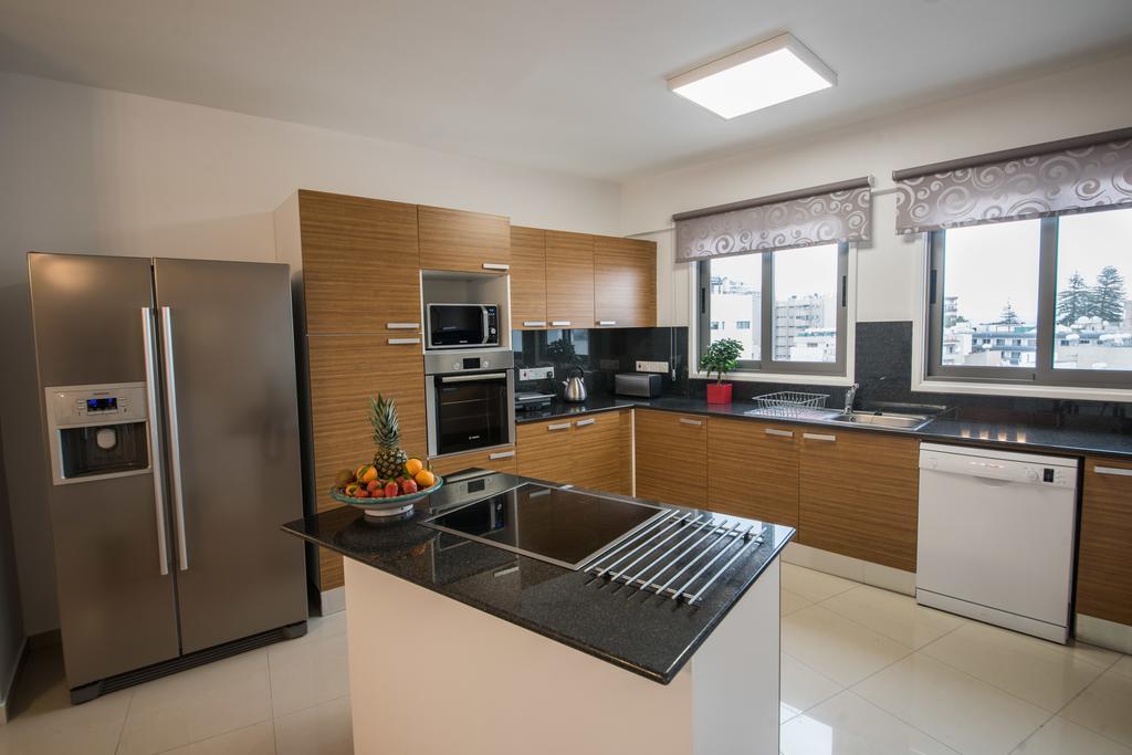 Skylight Megaron Apartment Larnaca Luaran gambar