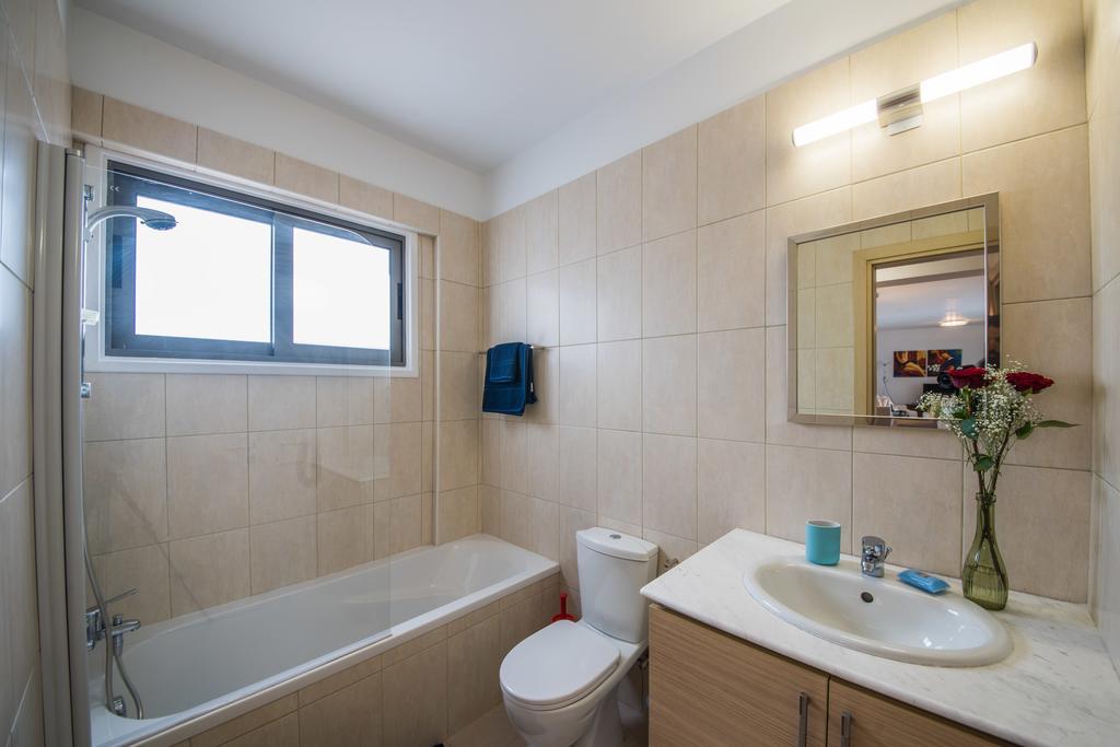 Skylight Megaron Apartment Larnaca Luaran gambar
